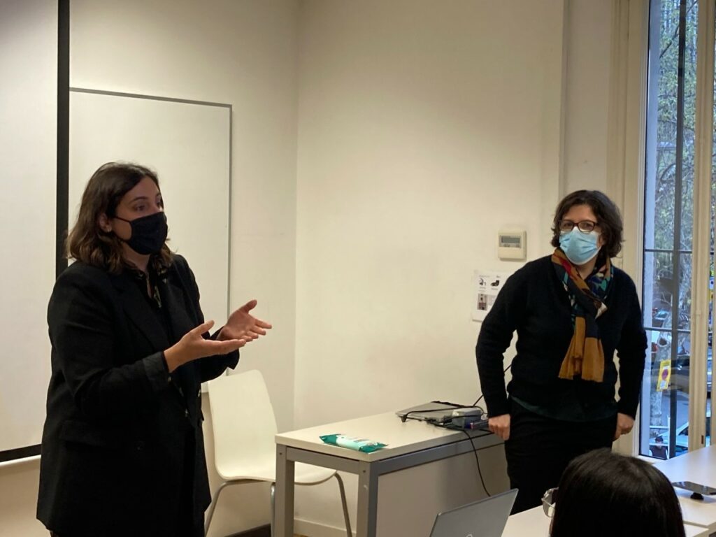  Laura Diaz, representative of the brand, presented a challenge about Anis del Mono to the students.  TBS Education in Barcelona campus